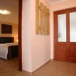 דירה In With Balcony, Air Conditioning, Wi-fi