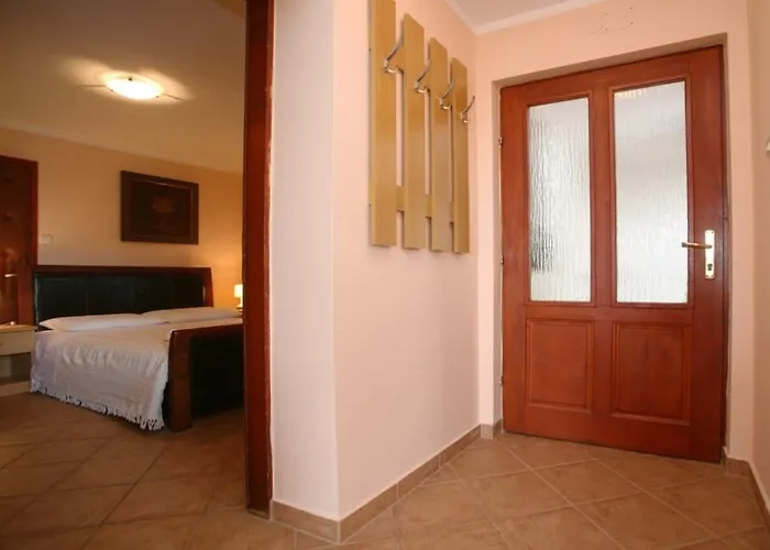 아파트 In With Balcony, Air Conditioning, Wi-fi