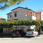 Apartamento In With Balcony, Air Conditioning, Wi-fi Poreč