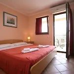 In With Balcony, Air Conditioning, Wi-fi