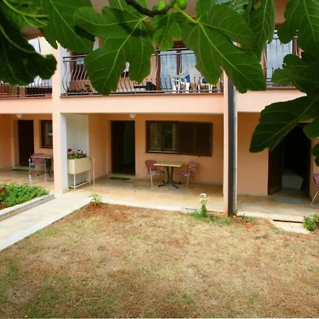 In With Balcony, Air Conditioning, Wi-fi Poreč